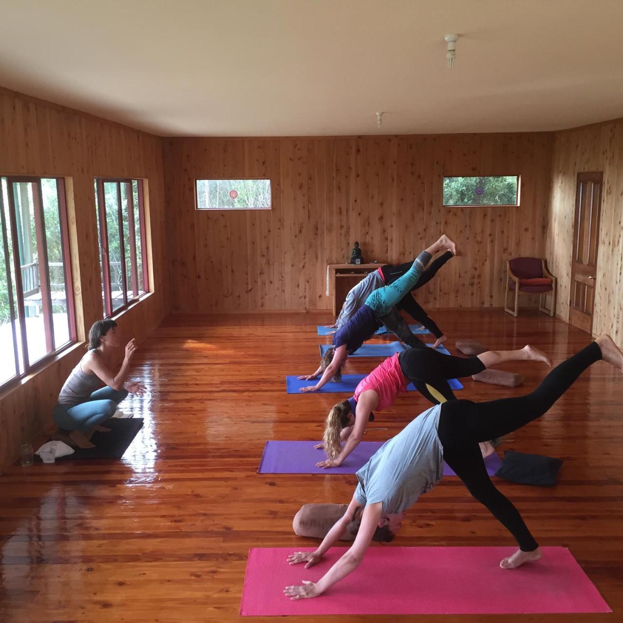 Shambhala Cabins Onekaka ภายนอก รูปภาพ